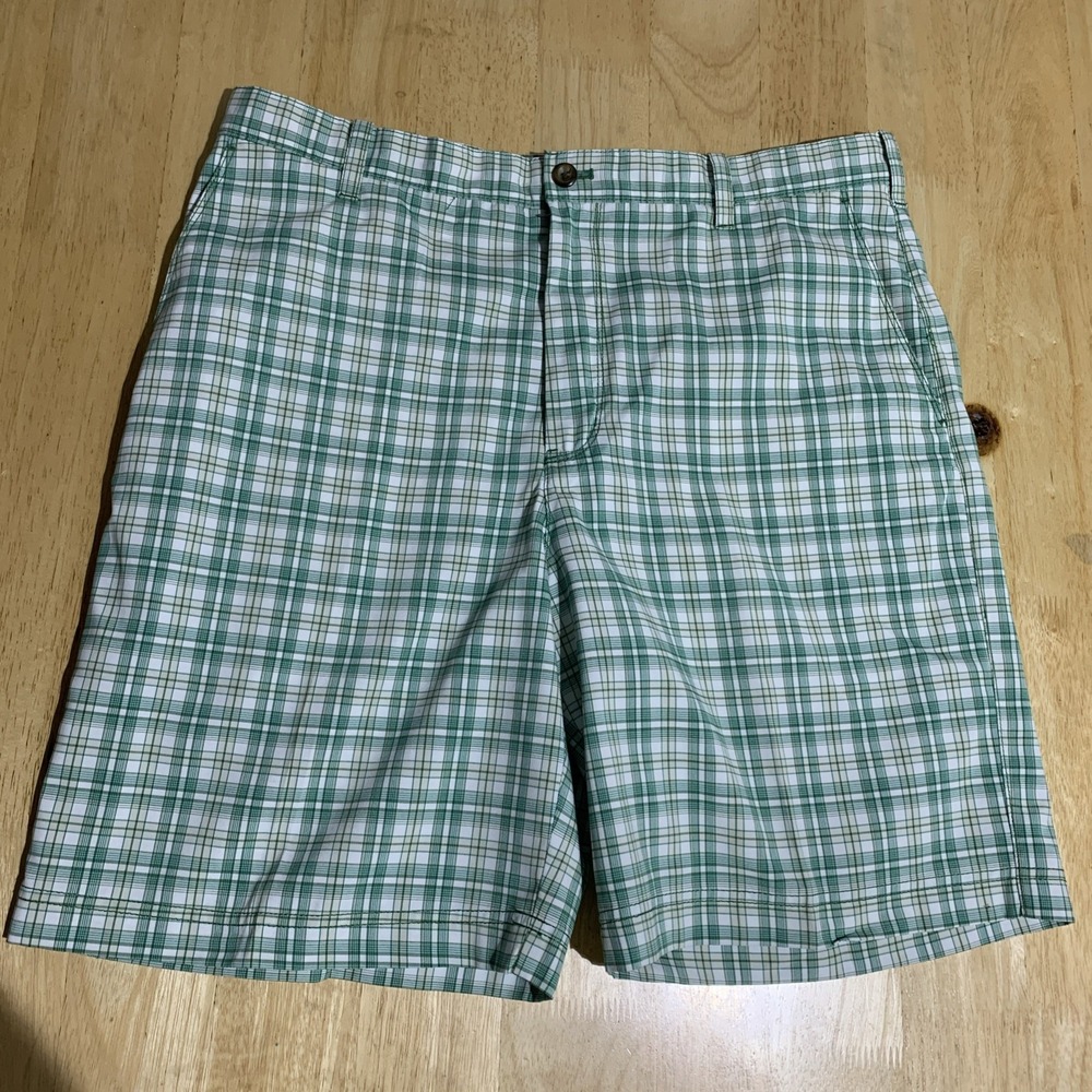 Izod Luxury Shorts Mens 38 White/Green Plaid Performance Lightweight